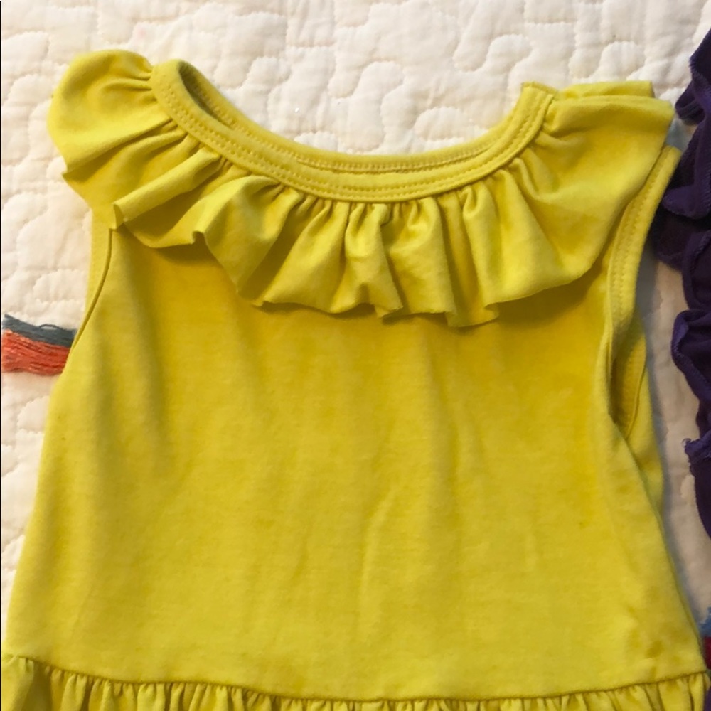 Dresses - Picture 2 of 3
